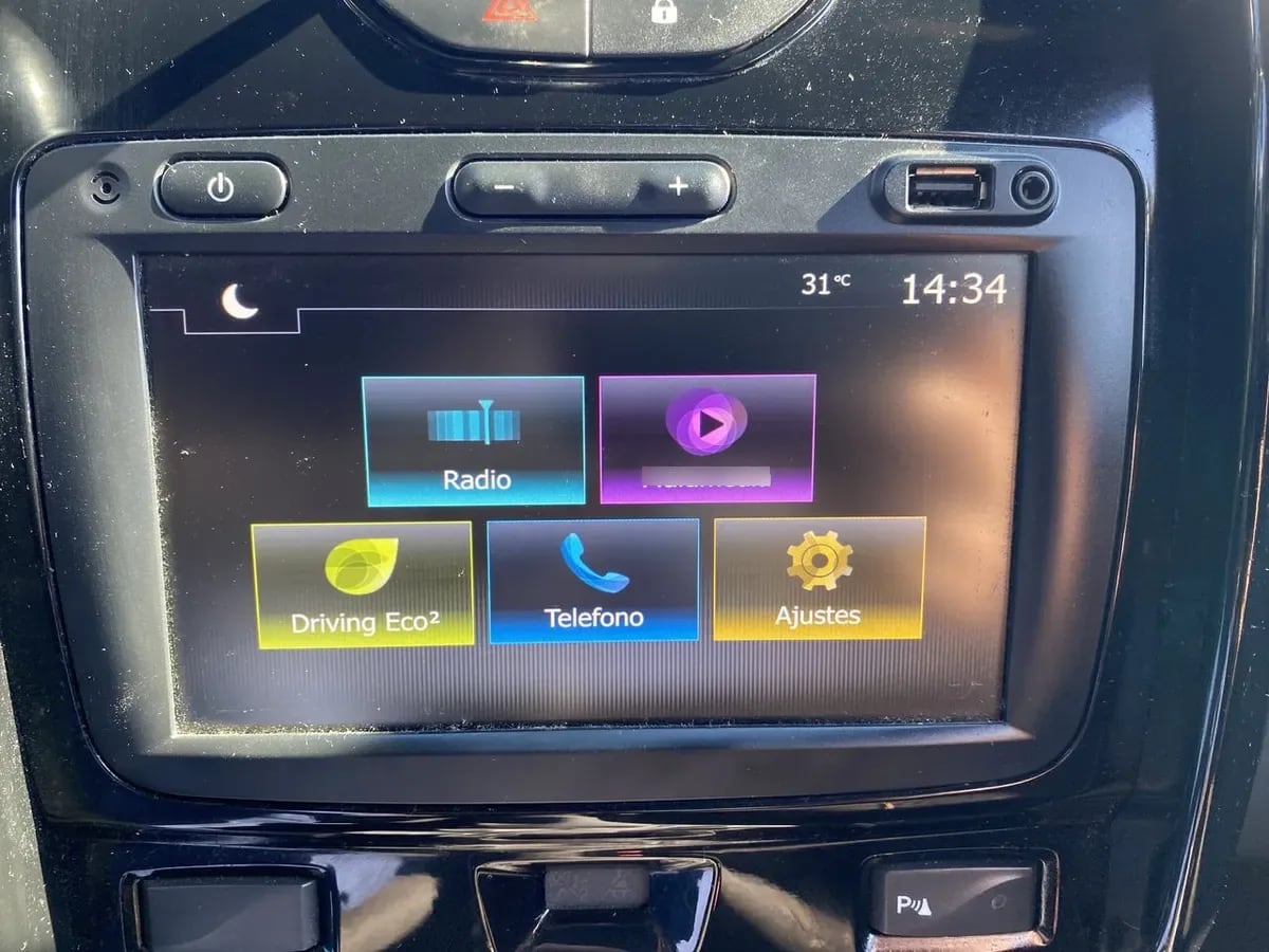 Renault Duster 1.6 Zen 4x2 5mt 5p año 2020