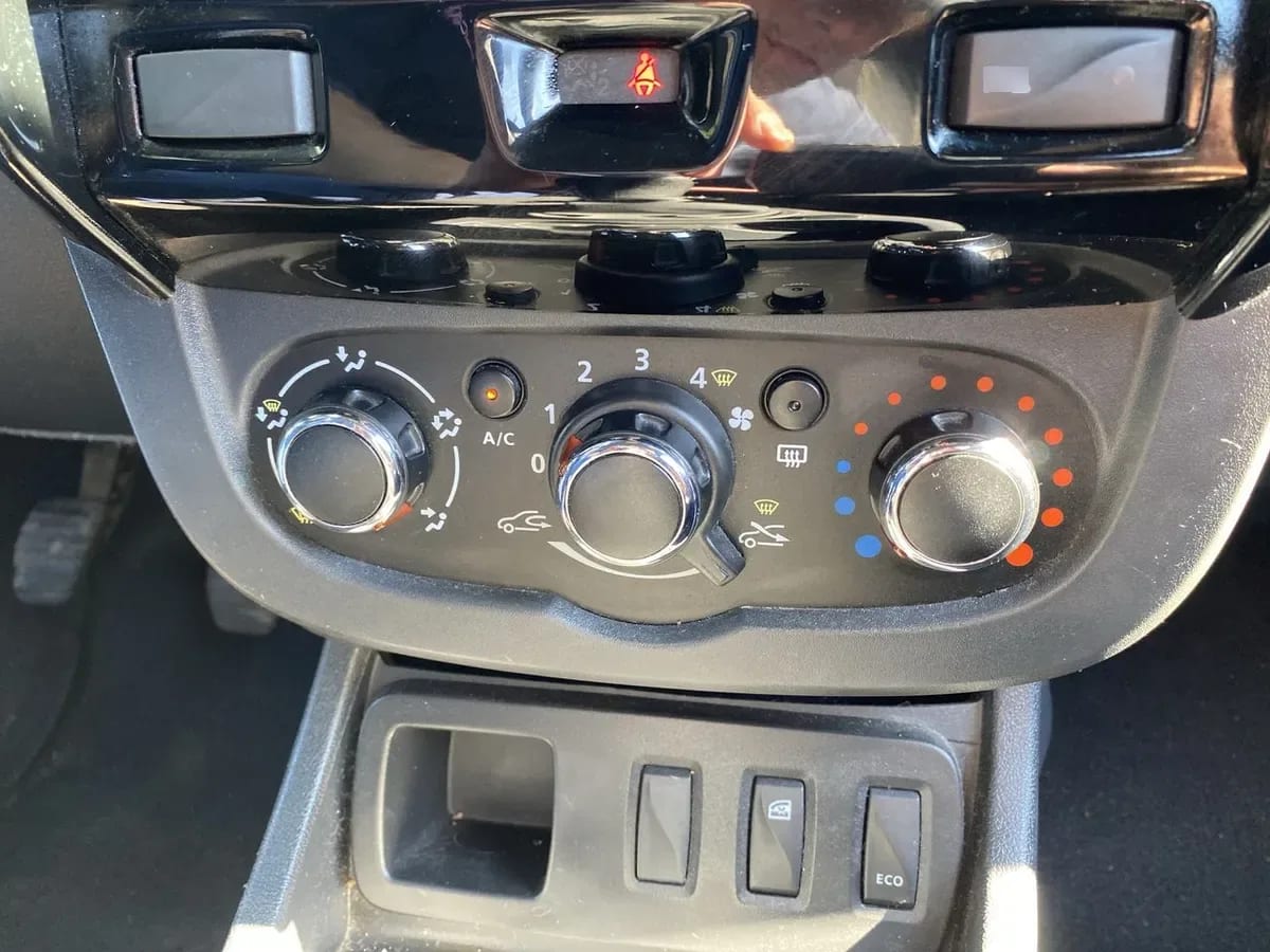 Renault Duster 1.6 Zen 4x2 5mt 5p año 2020