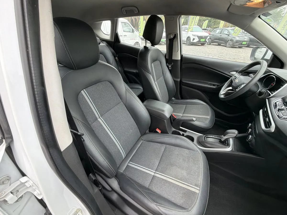 Chevrolet Tracker 1.2t Ltz Fwd At 5p año 2021