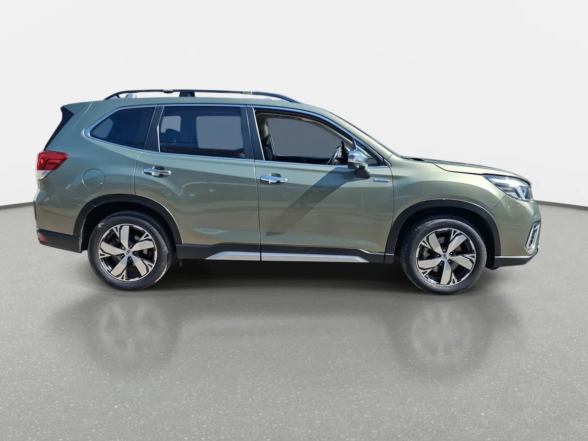 Subaru Forester 2.0i Limited Eyesight Hybrid Awd Cvt At 5p año 2021