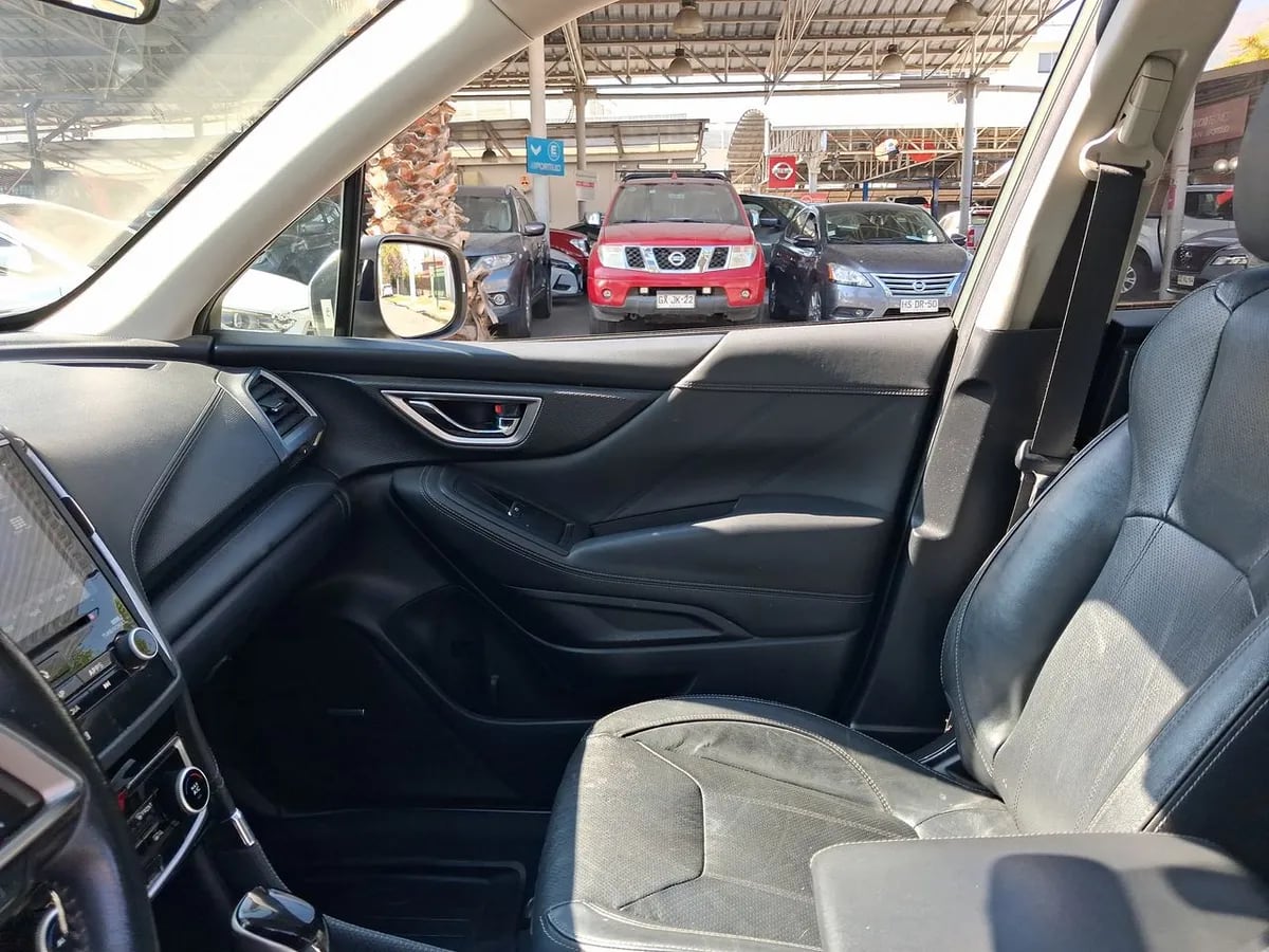 Subaru Forester 2.0i Limited Eyesight Hybrid Awd Cvt At 5p año 2021