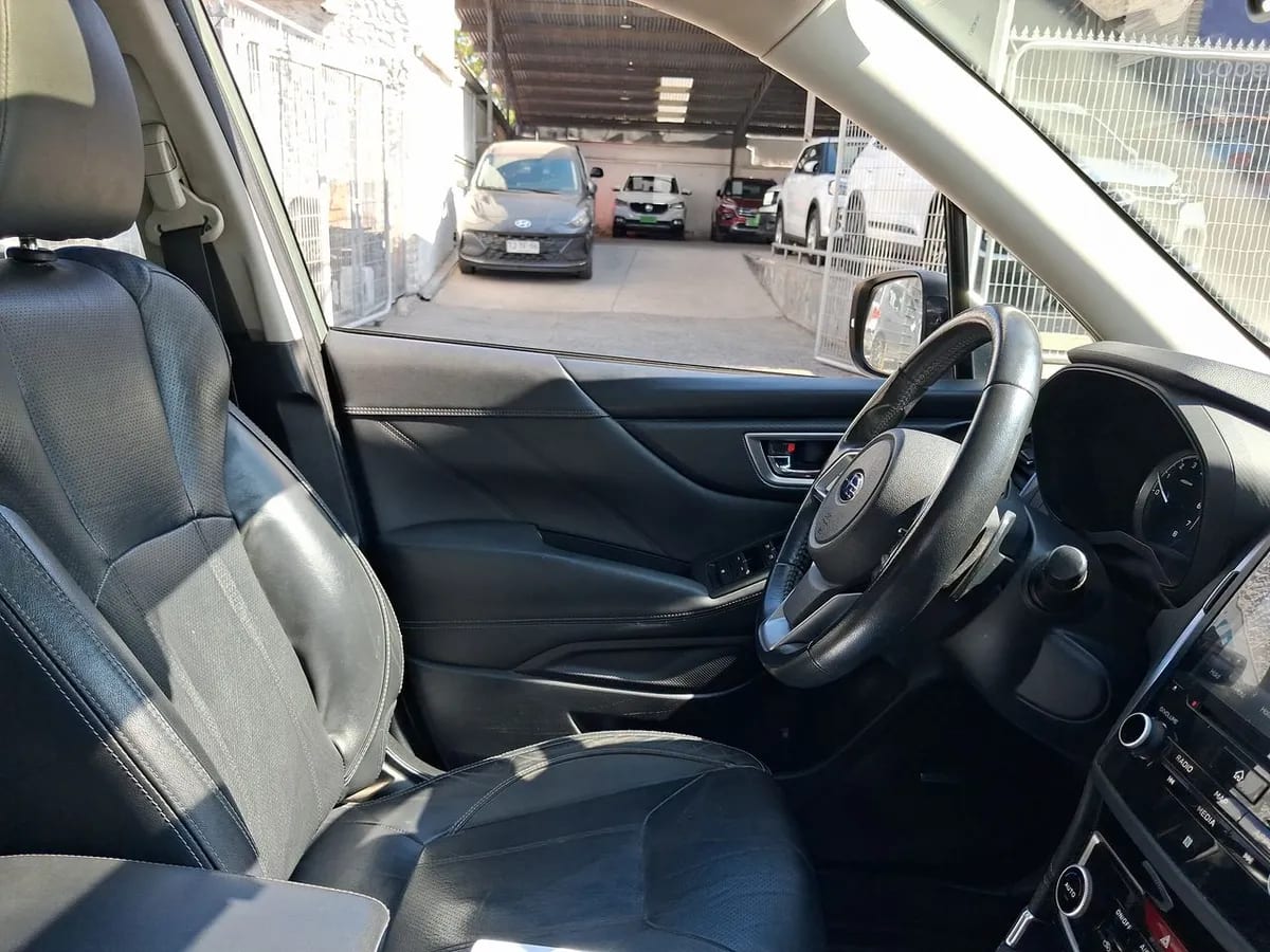 Subaru Forester 2.0i Limited Eyesight Hybrid Awd Cvt At 5p año 2021