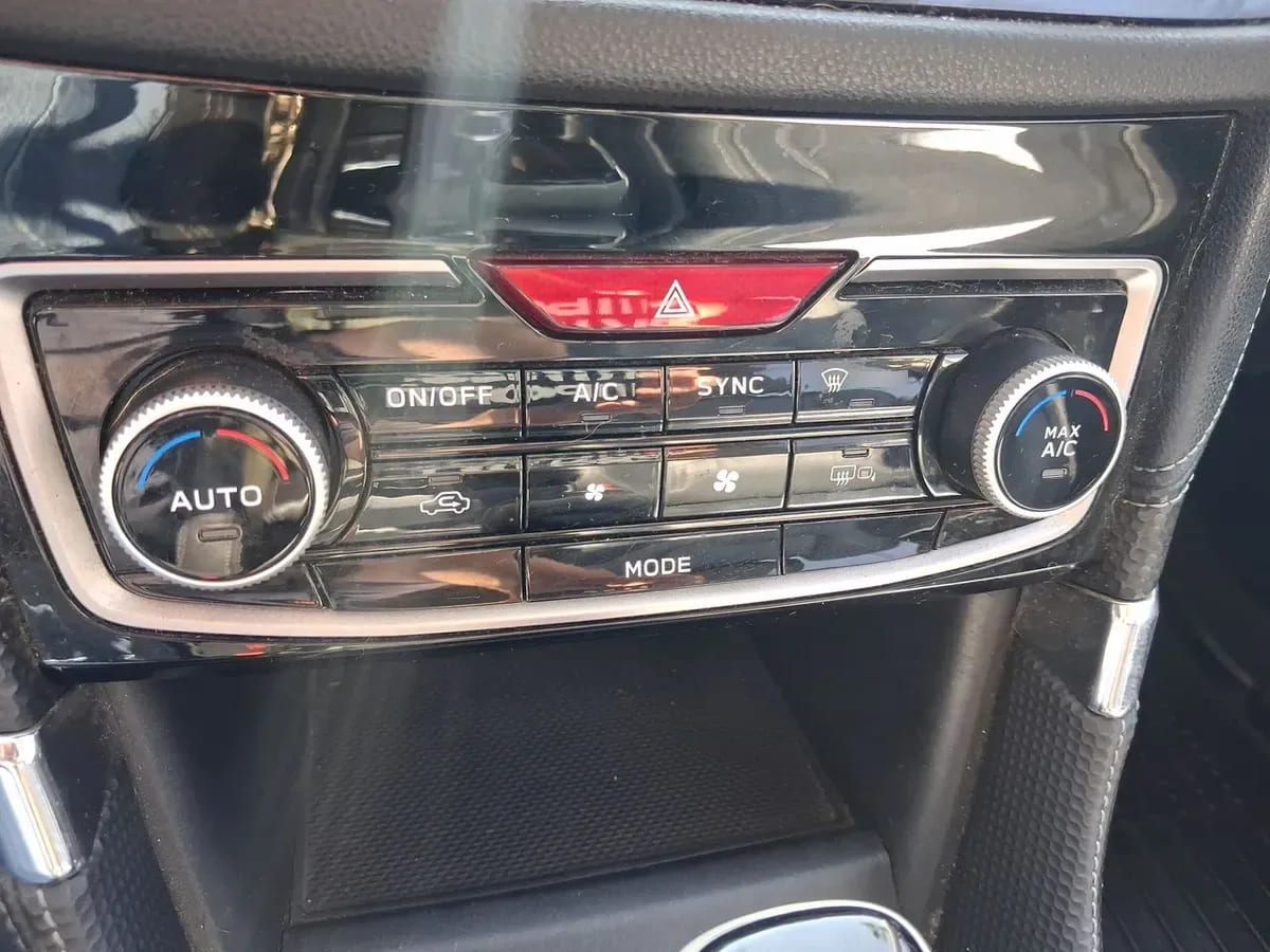 Subaru Forester 2.0i Limited Eyesight Hybrid Awd Cvt At 5p año 2021