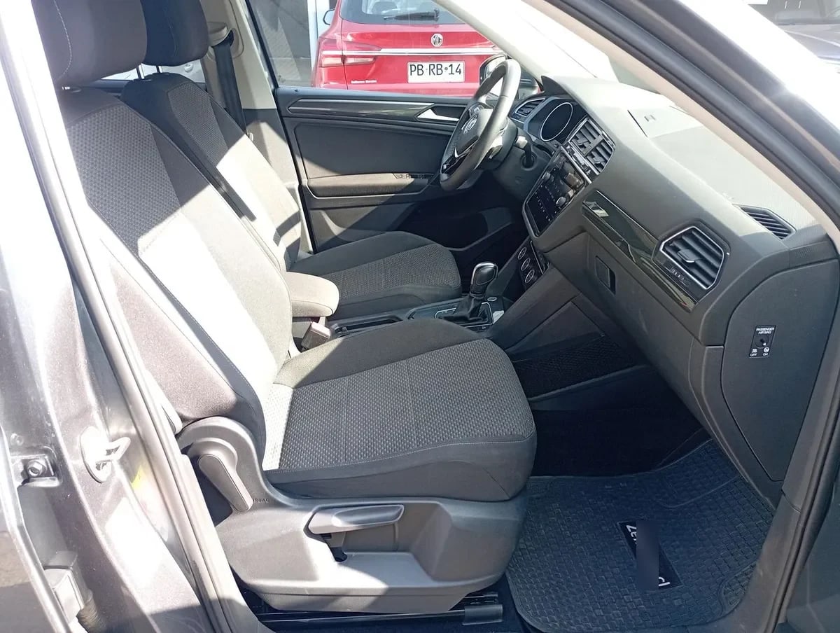Volkswagen Tiguan 1.4 Tsi Comfortline 4x2 150 Hp At 5p año 2022