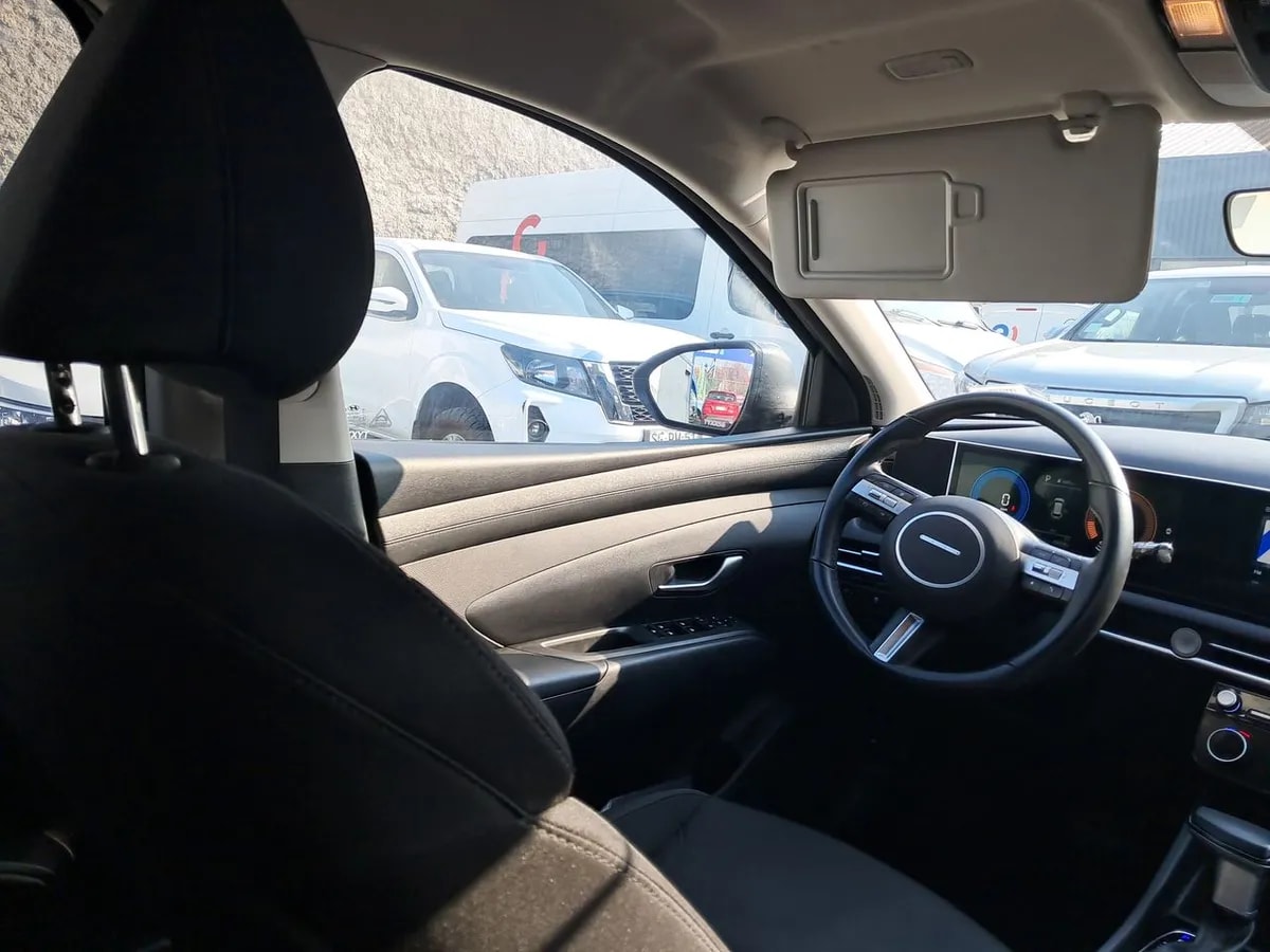 Hyundai Tucson 2.0 Nx4 Plus Fl Diesel 2wd At 5p año 2025