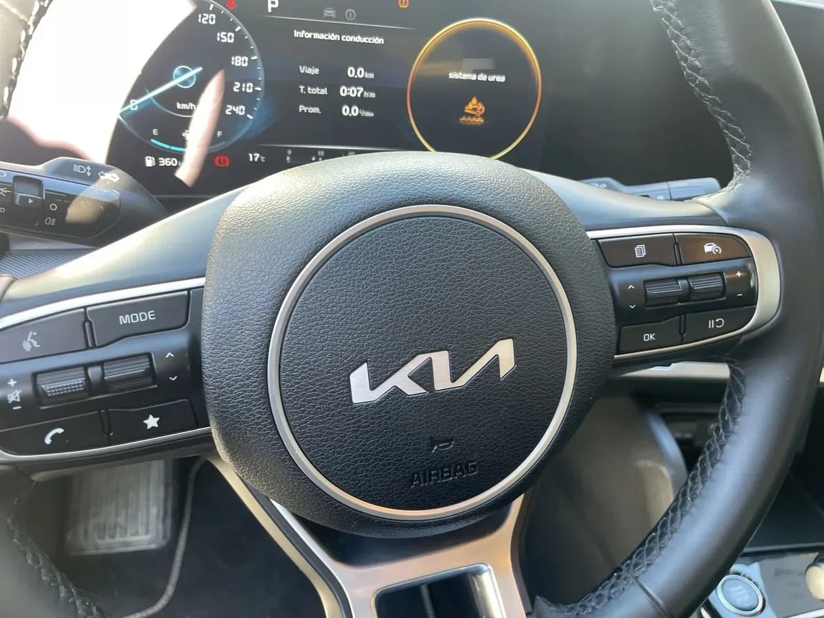 Kia Sportage 2.0 Ex Dies 2wd 8at 5p año 2025