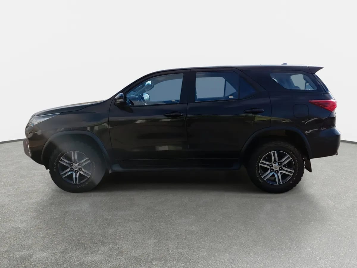 Toyota Fortunner 2.7 Sr5 4x2 At 5p año 2019
