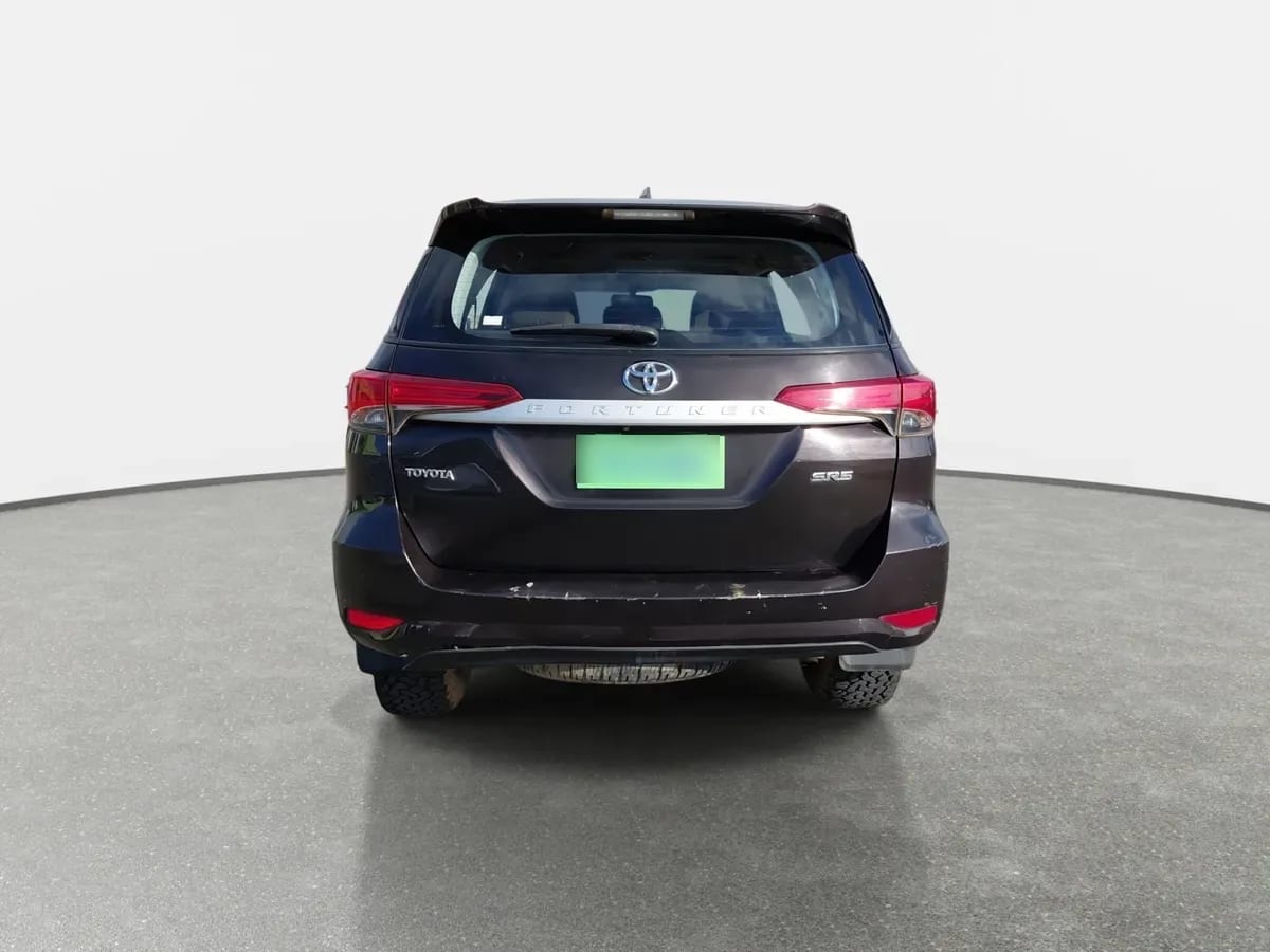 Toyota Fortunner 2.7 Sr5 4x2 At 5p año 2019