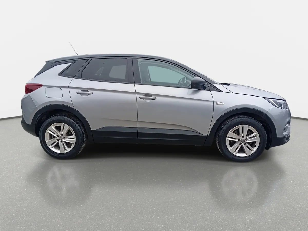 Opel Grandland 1.2t Edition 4x2 Mt6 5p año 2021