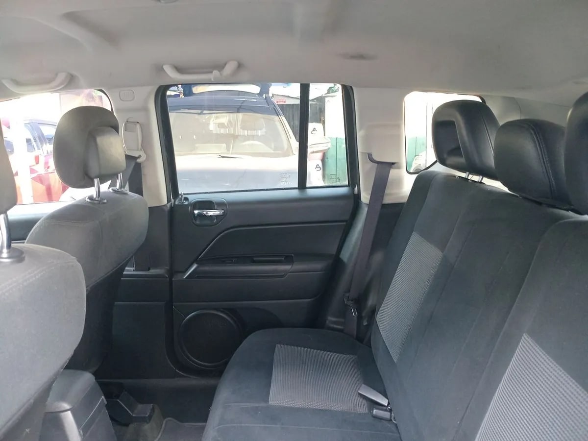 Jeep Compass 2.4 Sport 4x2 At 5p año 2017