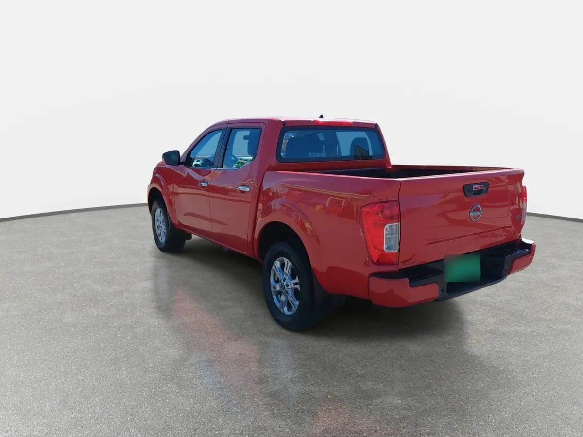 Nissan Navara 2.3d Xe Diesel 4x2 Dob.cab. Mt 4p año 2024