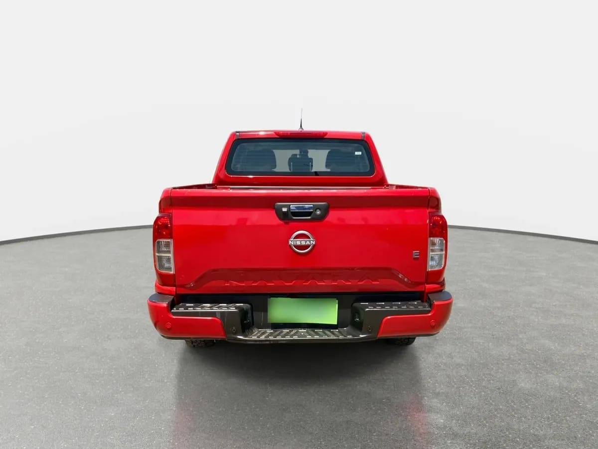 Nissan Navara 2.3d Xe Diesel 4x2 Dob.cab. Mt 4p año 2024