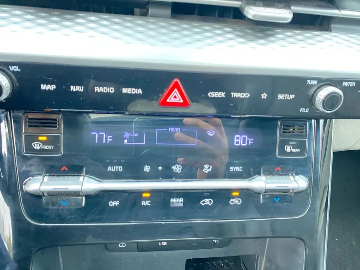 Kia Carnival 2.2 Ex Ltd Diesel 4x2 8at 5p año 2024