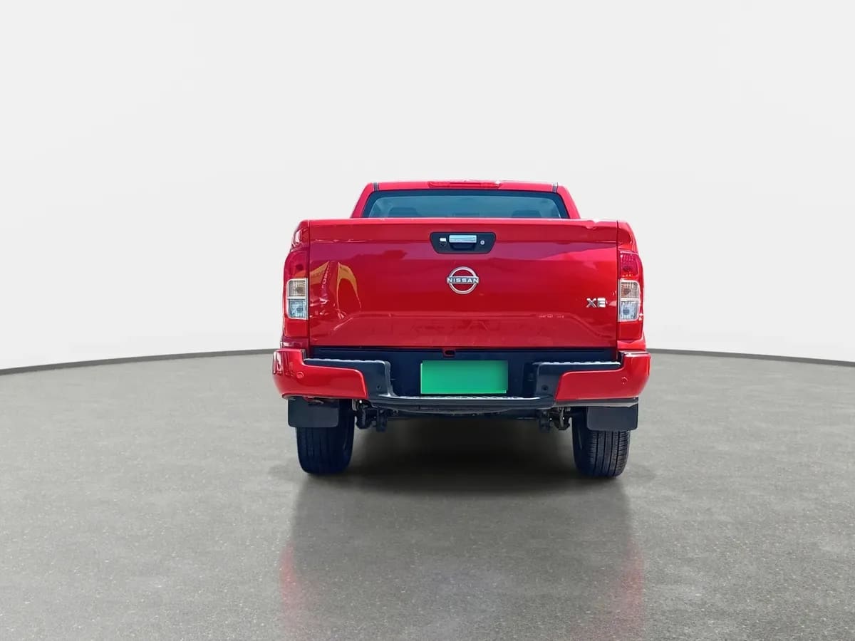 Nissan Navara 2.3d Xe Diesel 4x2 Dob.cab. Mt 4p año 2024