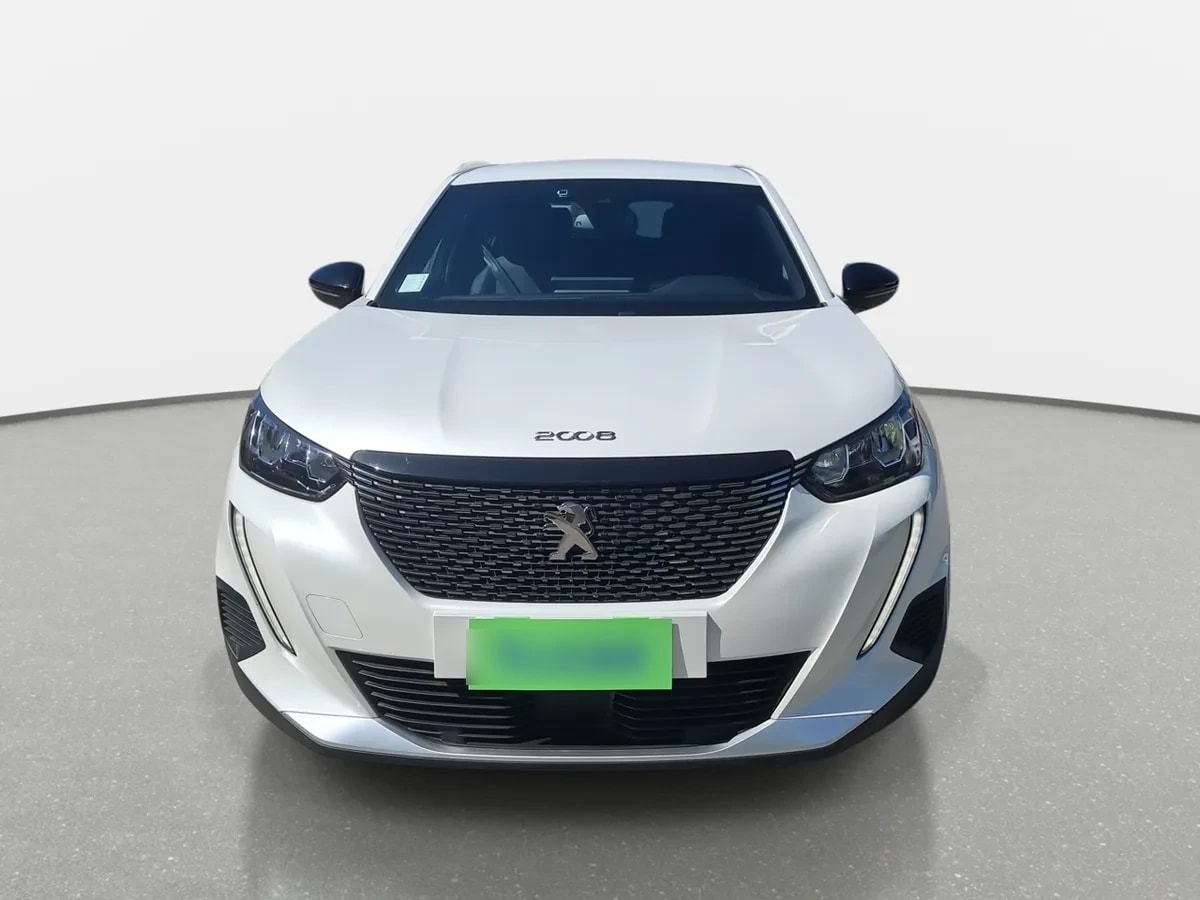 Peugeot 2008 1.2 Allure Pack Puretech 130hp 4x2 Mt 5p año 2024