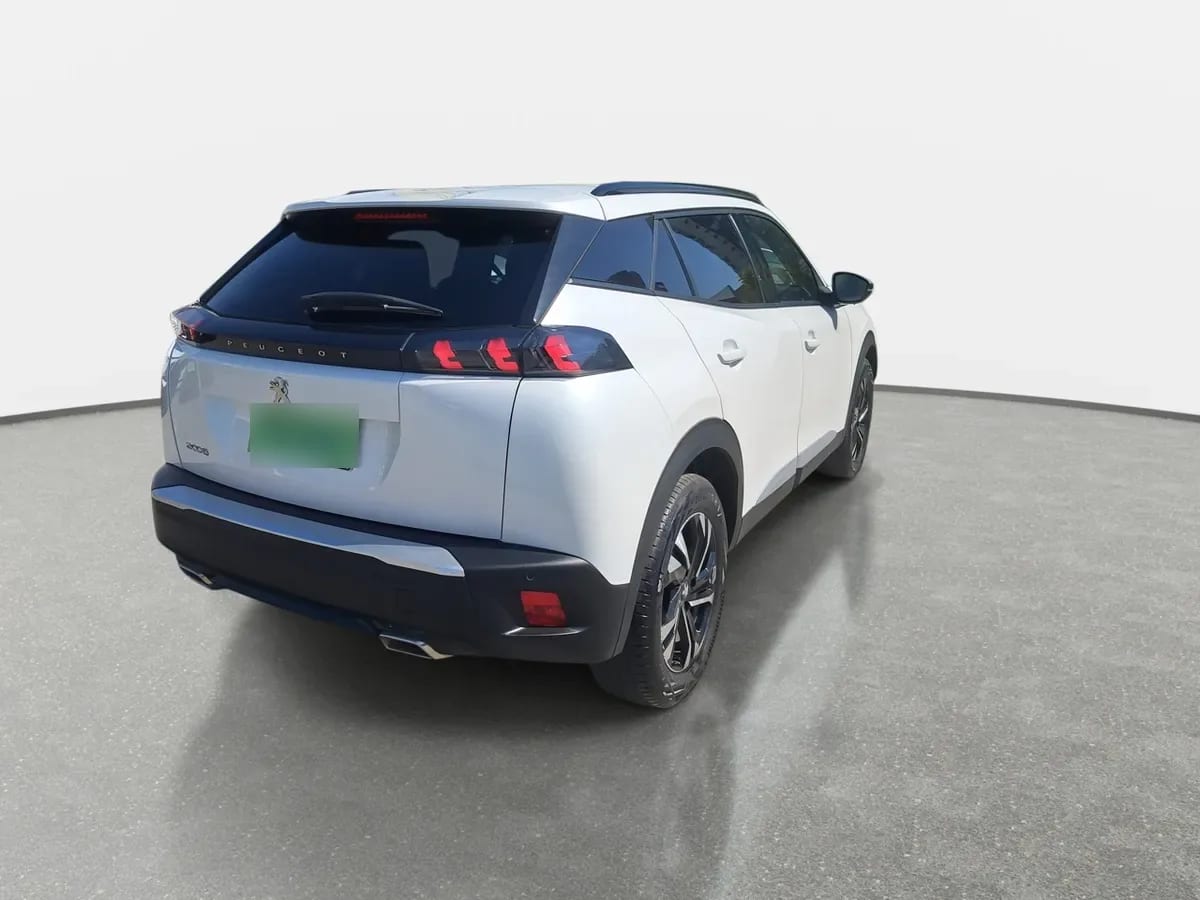 Peugeot 2008 1.2 Allure Pack Puretech 130hp 4x2 Mt 5p año 2024