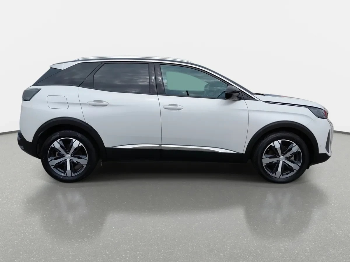 Peugeot 3008 1.5 Allure Pack Bluehdi 130 4x2 Eat8 5p año 2024