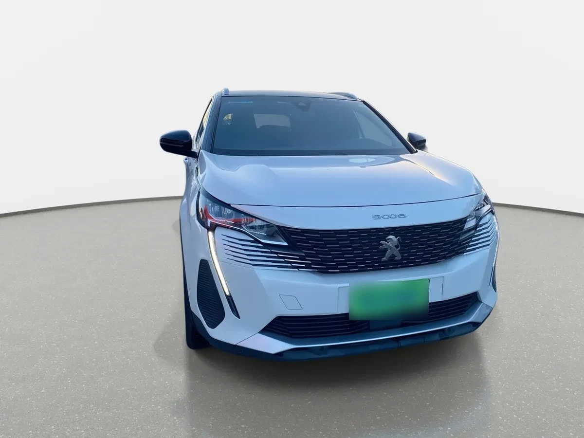 Peugeot 5008 1.5 Allure Pack Bluehdi 130 4x2 Eat8 5p año 2024