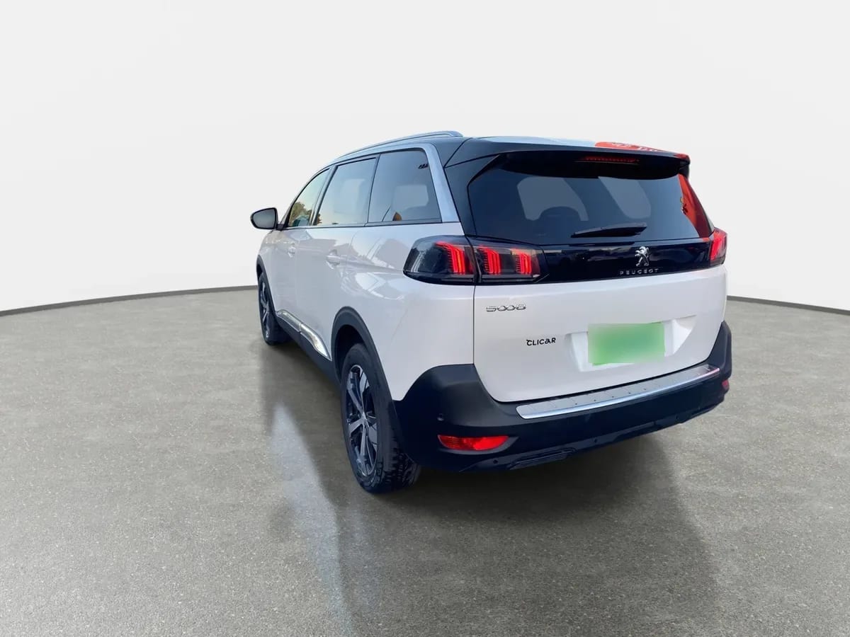 Peugeot 5008 1.5 Allure Pack Bluehdi 130 4x2 Eat8 5p año 2024