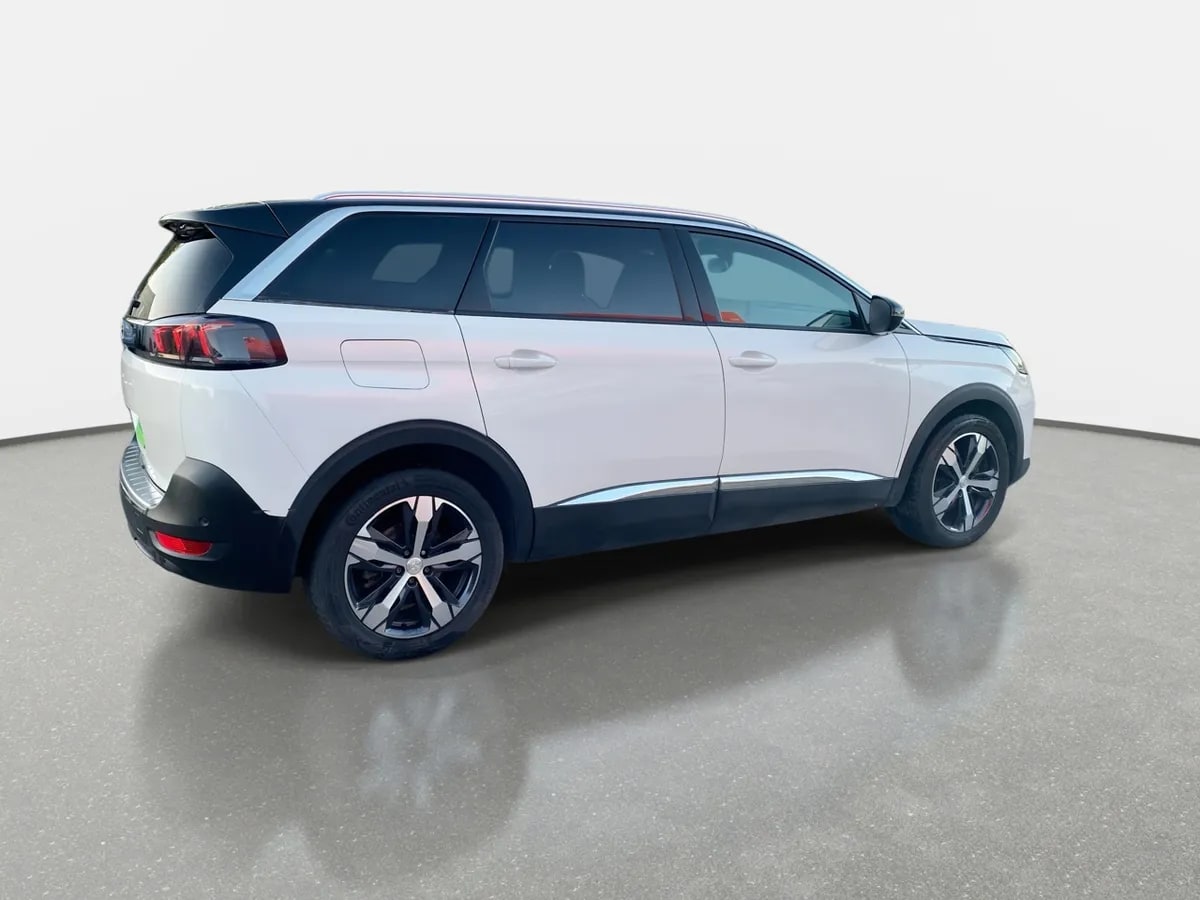 Peugeot 5008 1.5 Allure Pack Bluehdi 130 4x2 Eat8 5p año 2024