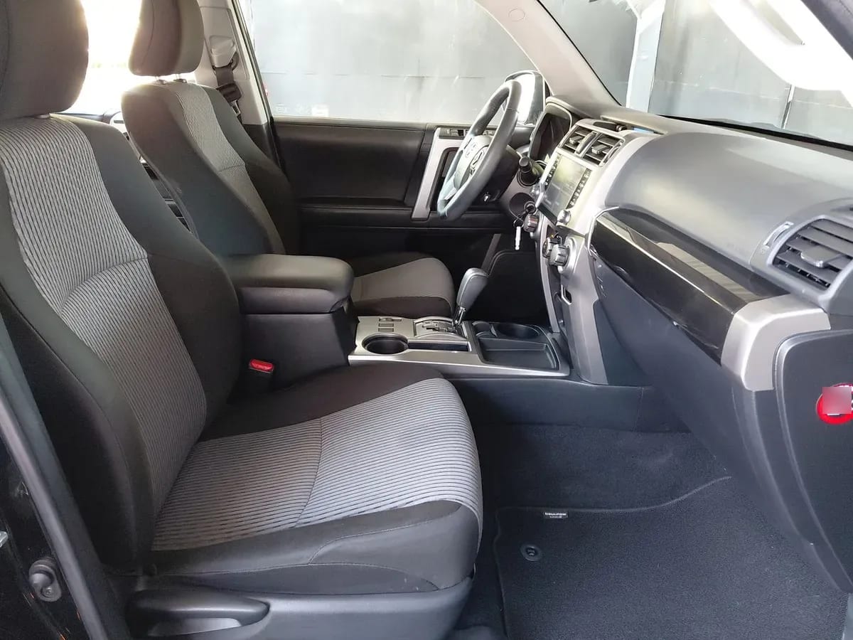 Toyota 4runner 4.0 Sr5 4x2 Control Volante Euro V At 5p año 2022