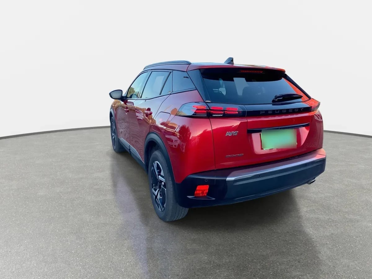 Peugeot 2008 1.5 Allure Pack Bluehdi 130hp Diesel 4x2 Eat8 5p año 2024