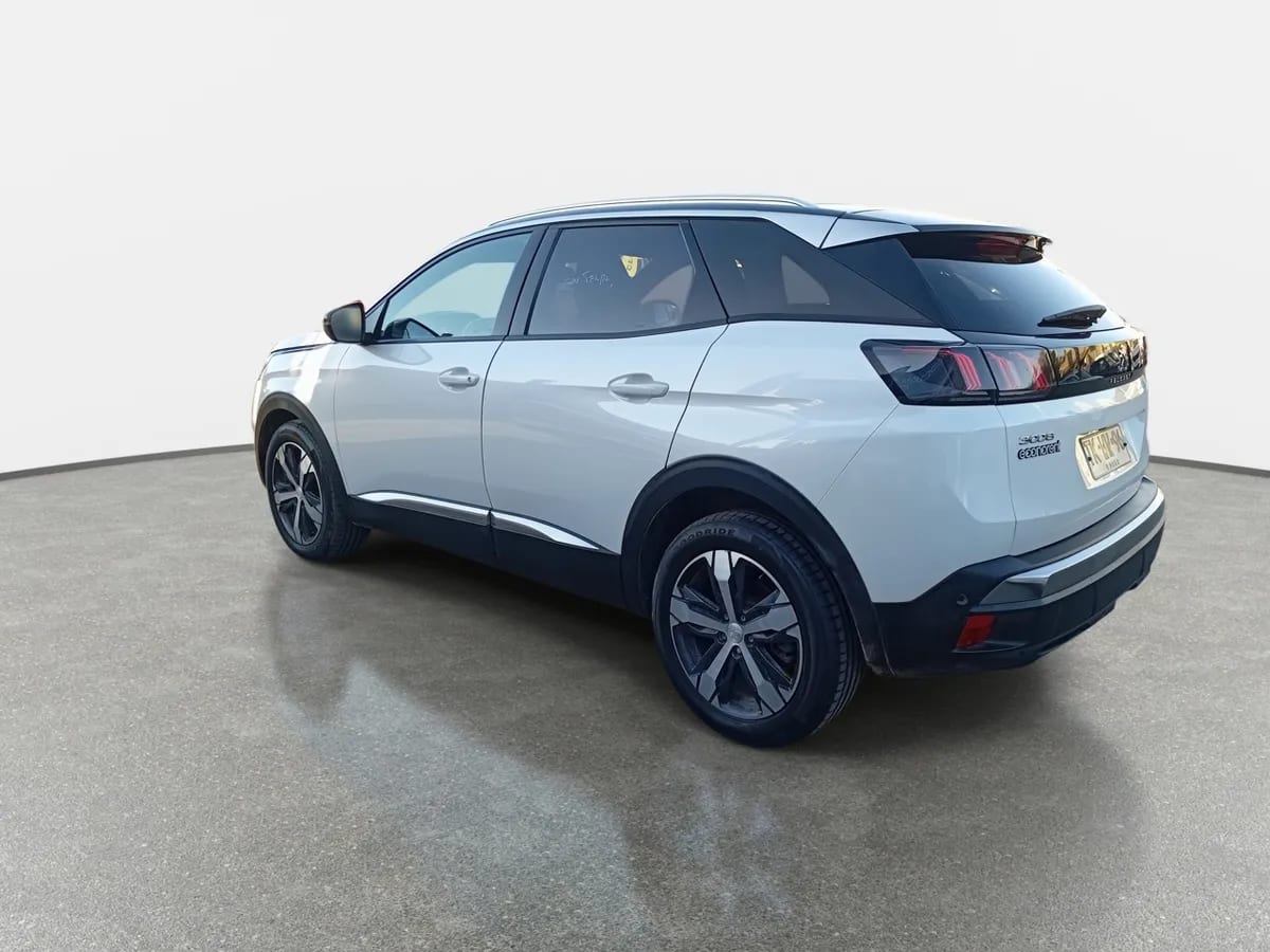 Peugeot 3008 1.5 Allure Pack Bluehdi 130 4x2 Eat8 5p año 2024