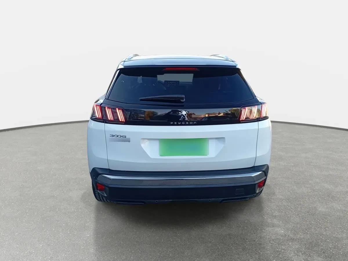 Peugeot 3008 1.5 Allure Pack Bluehdi 130 4x2 Eat8 5p año 2024