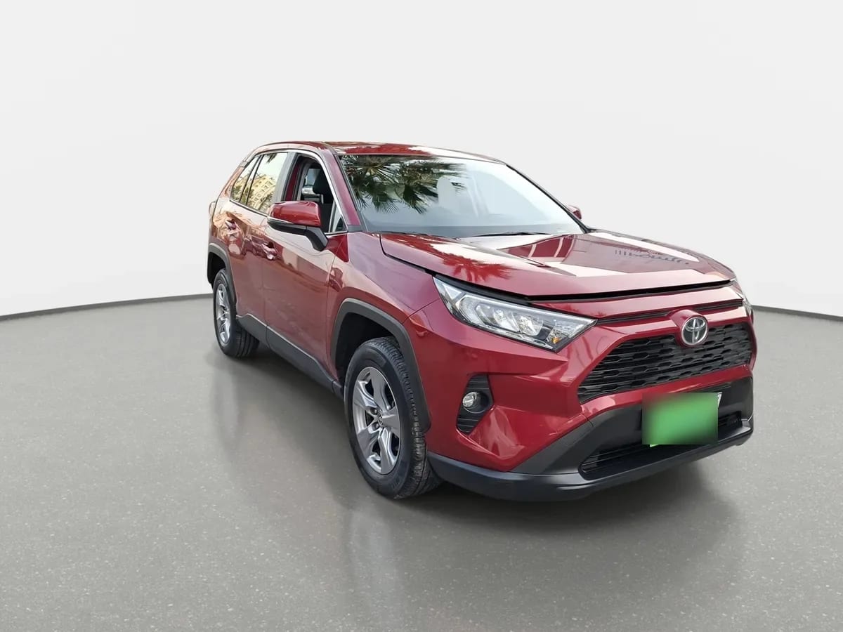 Toyota Rav 4 2.0 Le 4x2 Cvt At 5p año 2024