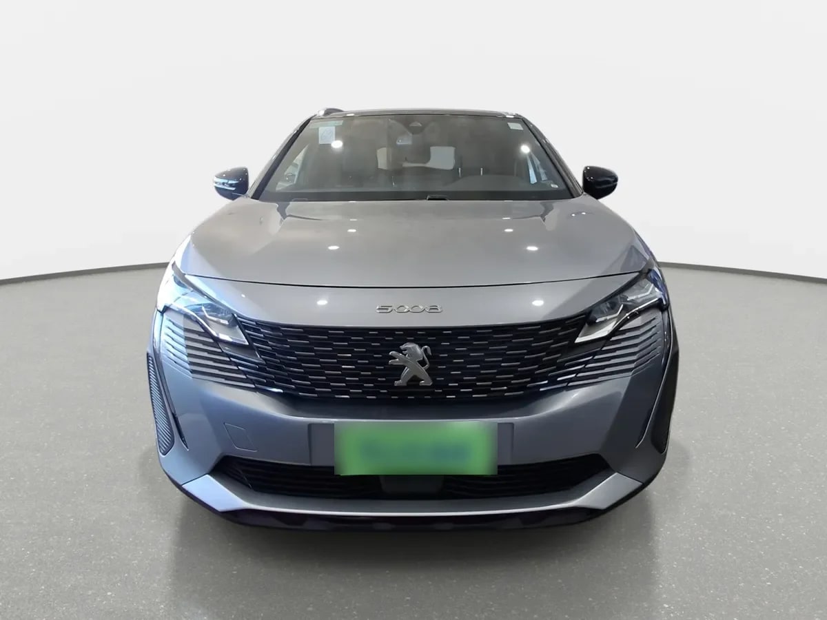 Peugeot 5008 1.5 Allure Pack Bluehdi 130 4x2 Eat8 5p año 2024