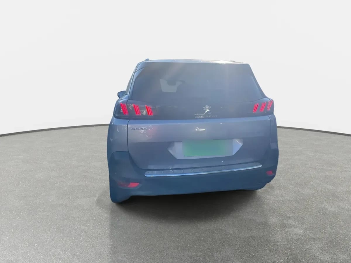 Peugeot 5008 1.5 Allure Pack Bluehdi 130 4x2 Eat8 5p año 2024
