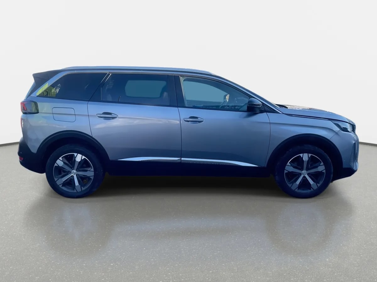 Peugeot 5008 1.5 Allure Pack Bluehdi 130 4x2 Eat8 5p año 2024