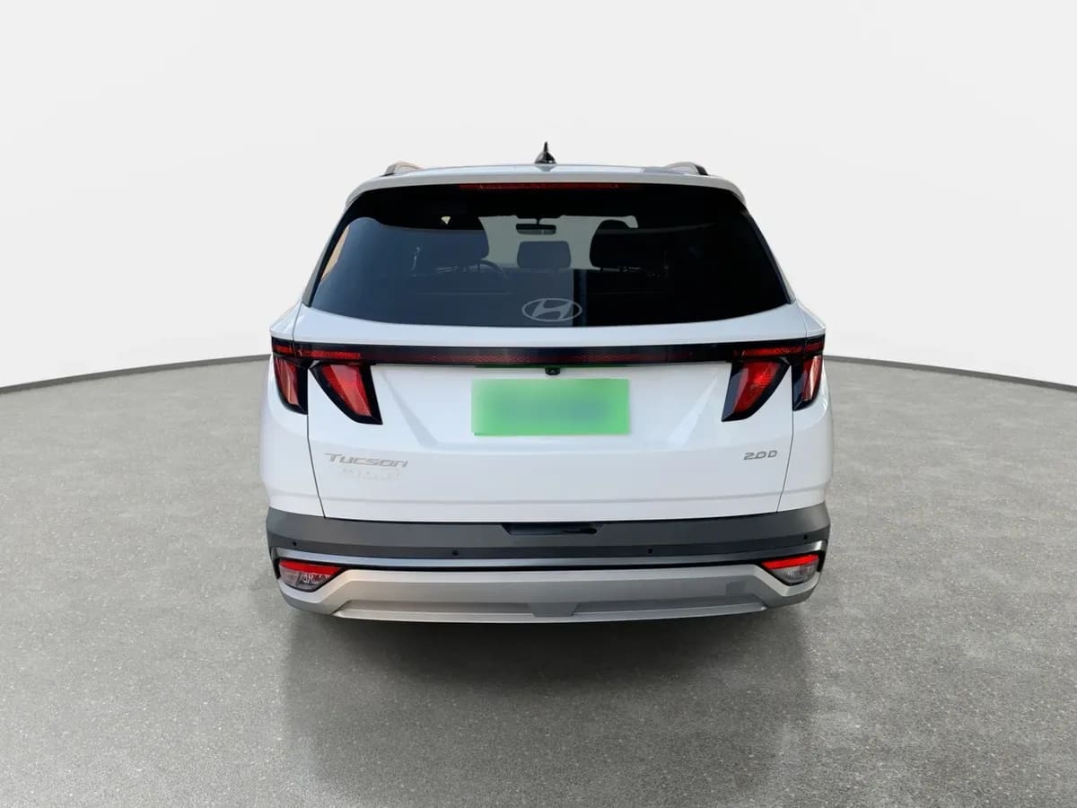 Hyundai Tucson 2.0 Nx4 Plus Fl Diesel 2wd At 5p año 2025