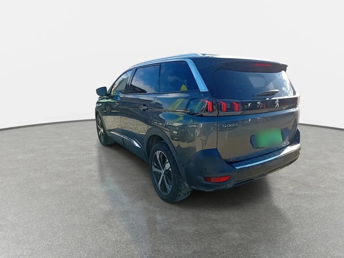 Peugeot 5008 1.5 Allure Pack Bluehdi 130 4x2 Eat8 5p año 2024