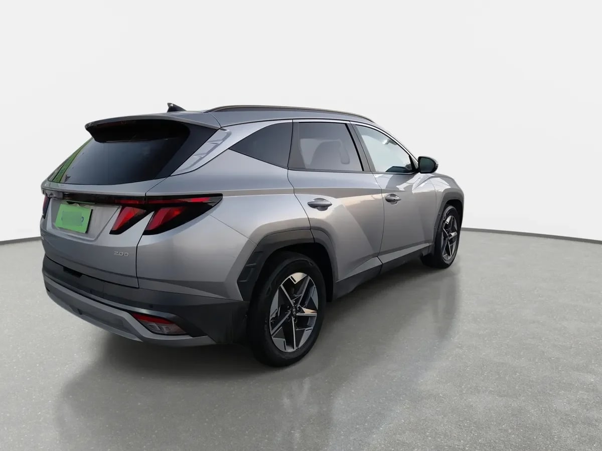 Hyundai Tucson 2.0 Nx4 Plus Fl Diesel 2wd At 5p año 2025