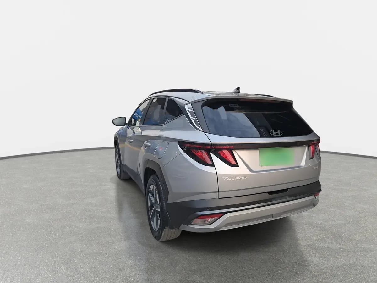 Hyundai Tucson 2.0 Nx4 Plus Fl Diesel 2wd At 5p año 2025