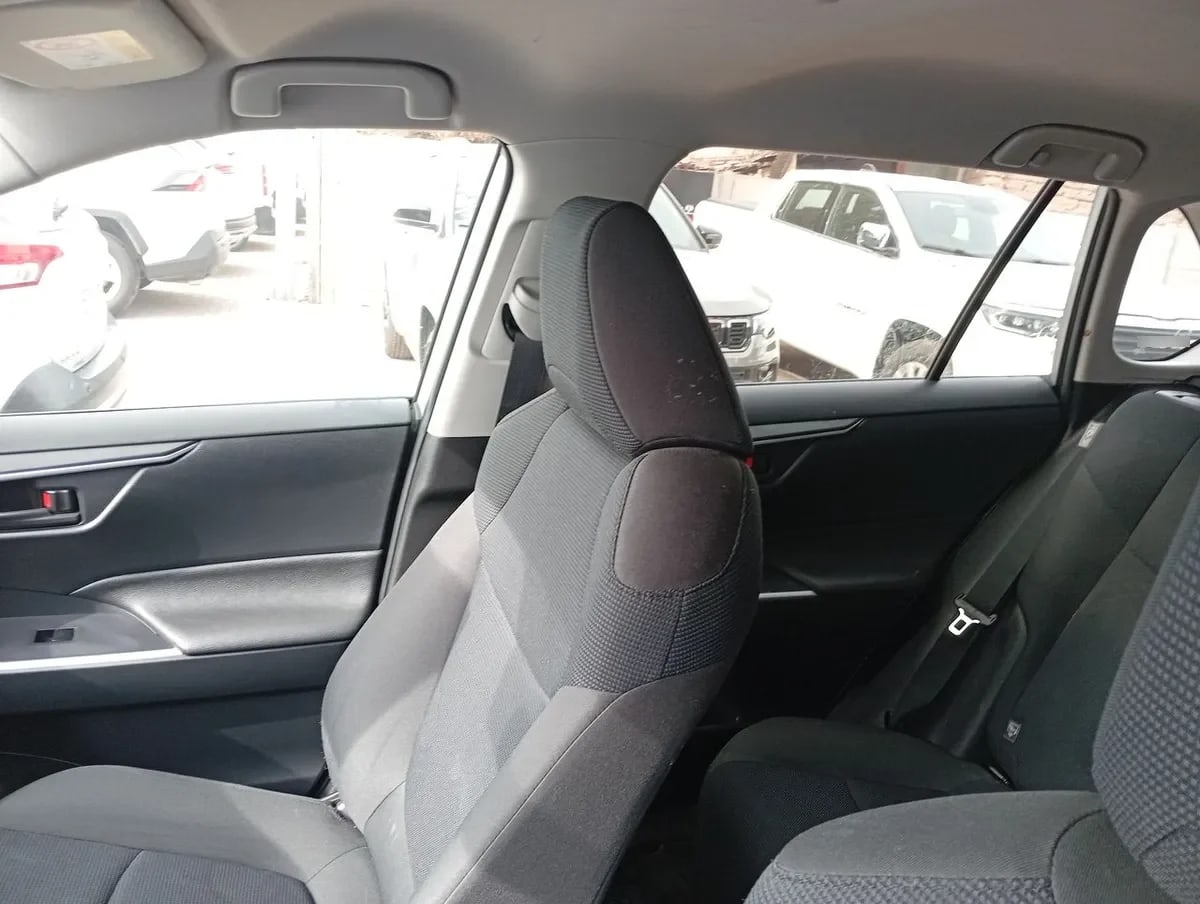 Toyota Rav 4 2.0 Le 4x2 Cvt At 5p año 2022