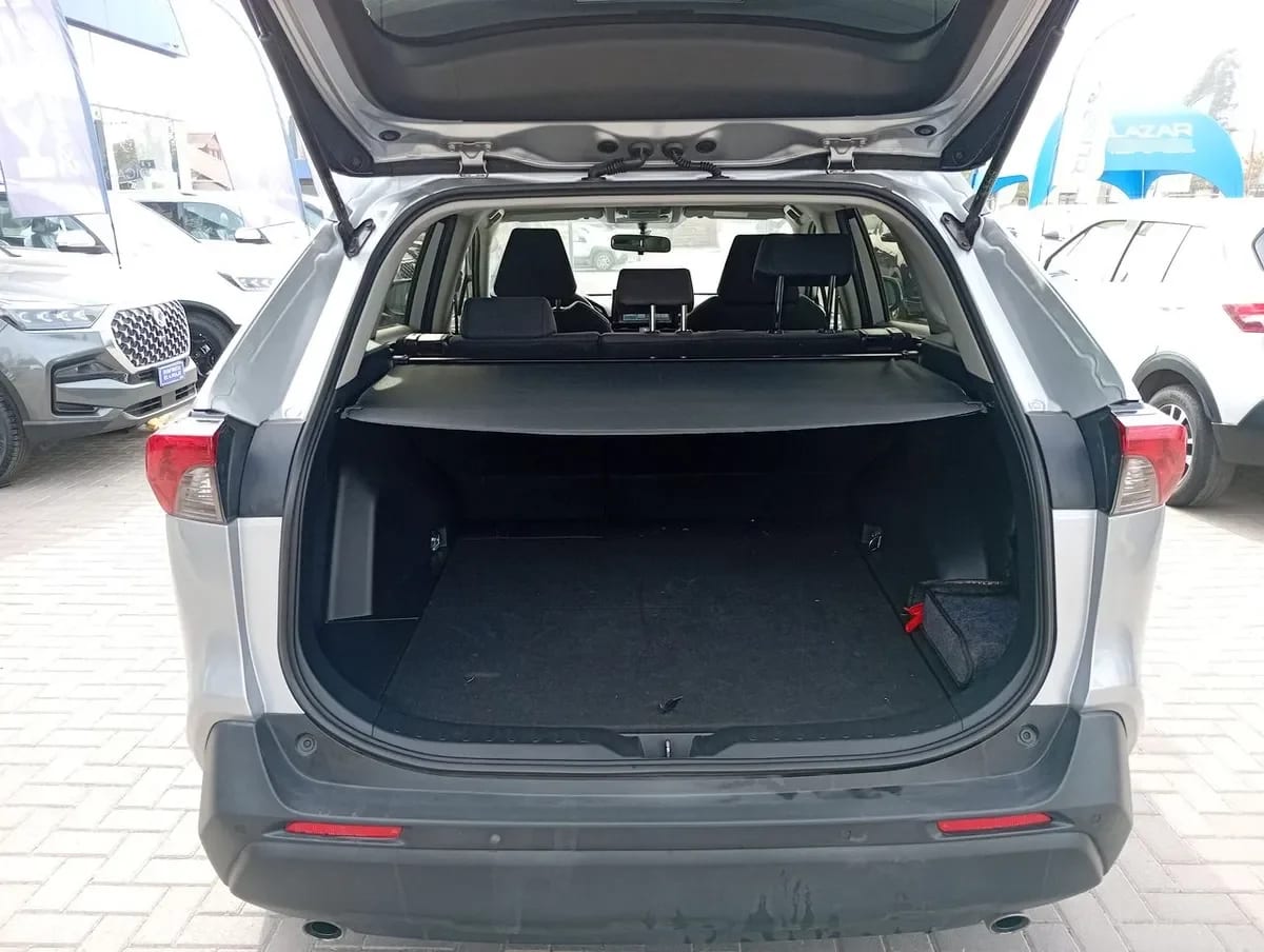 Toyota Rav 4 2.0 Le 4x2 Cvt At 5p año 2022