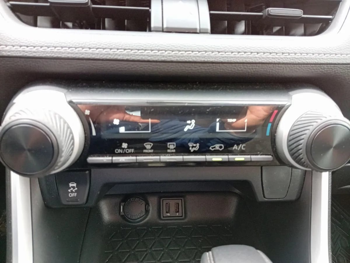 Toyota Rav 4 2.0 Le 4x2 Cvt At 5p año 2022