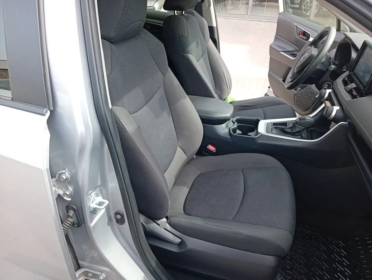 Toyota Rav 4 2.0 Le 4x2 Cvt At 5p año 2022
