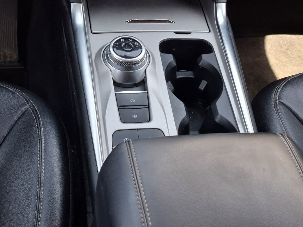Ford Explorer 2.3 Xlt At año 2024