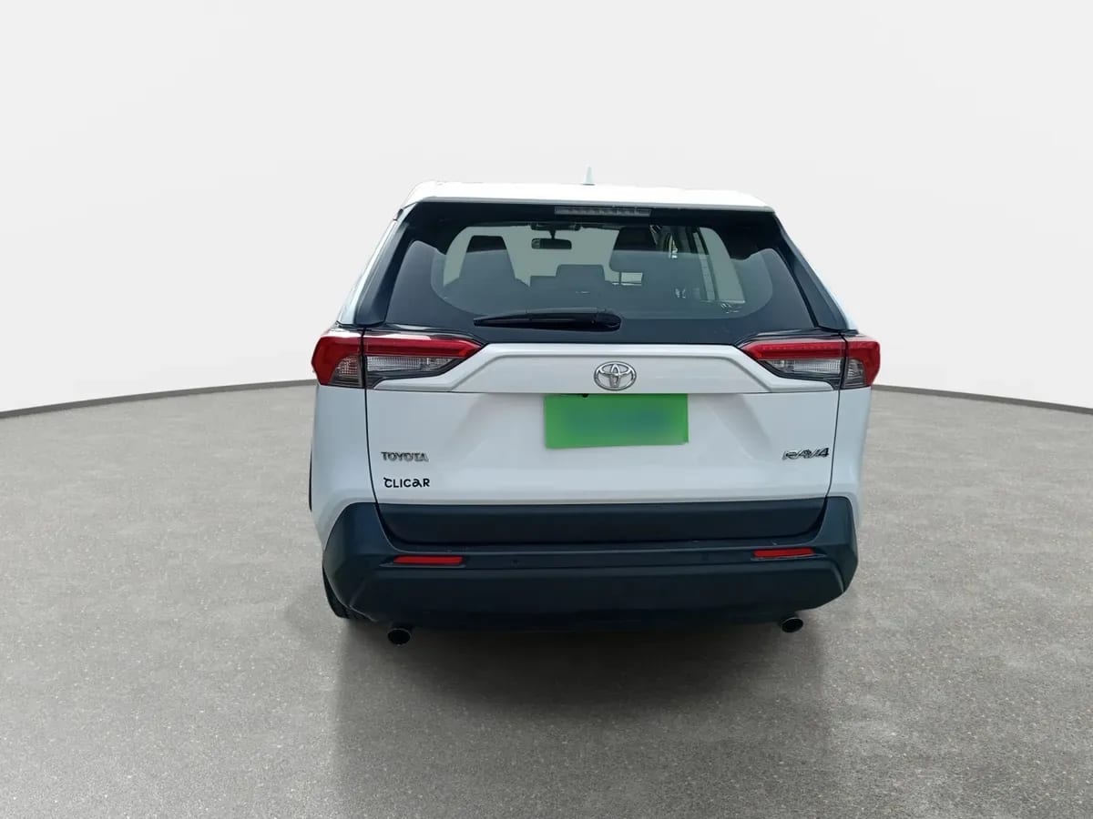 Toyota Rav 4 2.0 Le 4x2 Mt 5p año 2020