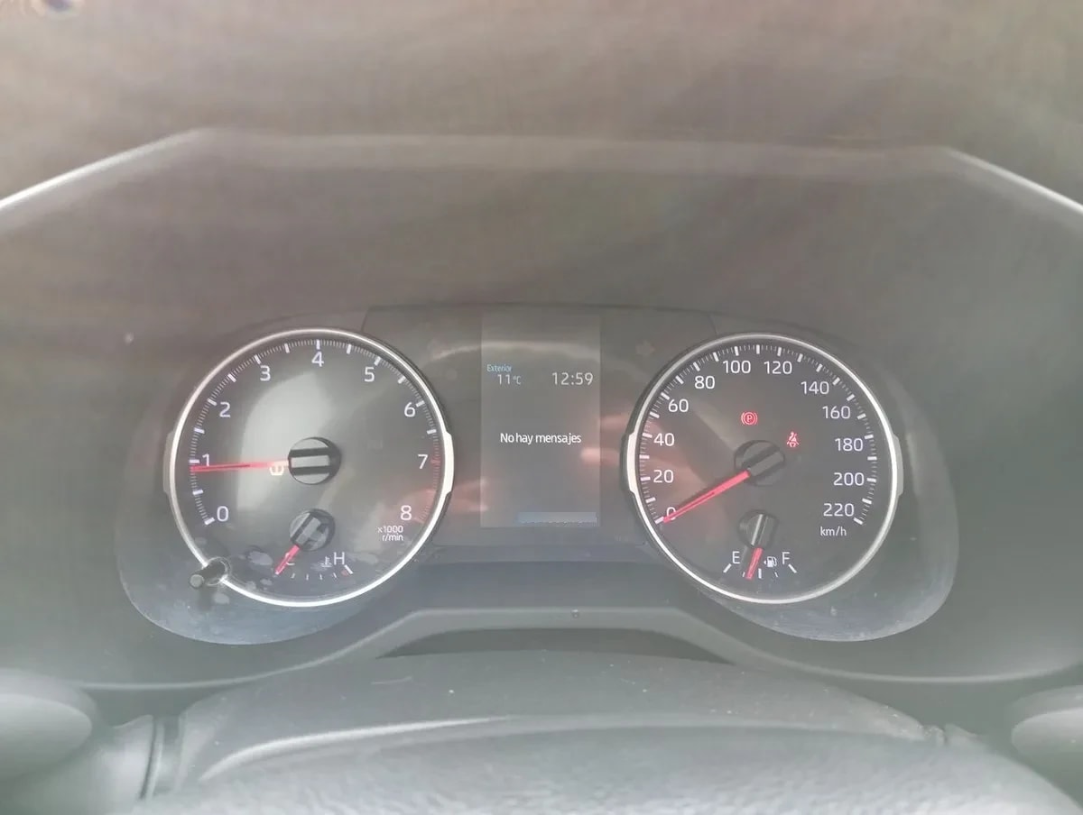 Toyota Rav 4 2.0 Le 4x2 Mt 5p año 2020