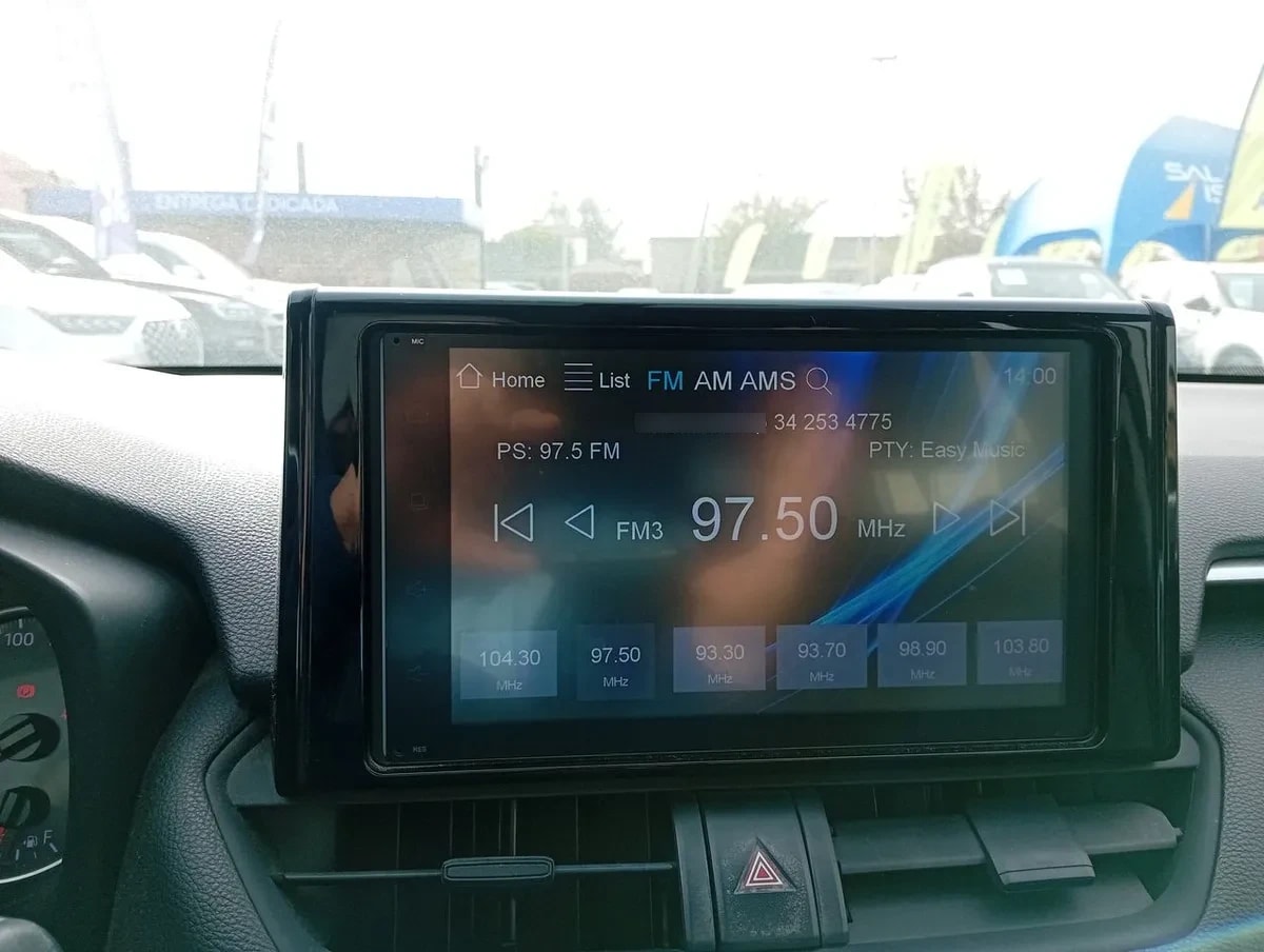 Toyota Rav 4 2.0 Le 4x2 Mt 5p año 2020