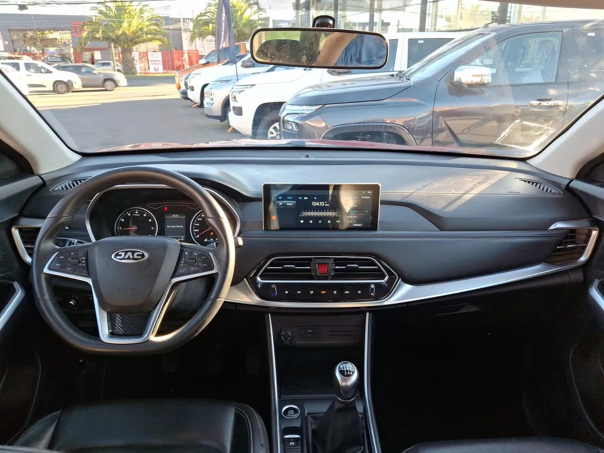 JAC Js8 1.5 Luxury Se 4x2 6mt 5p año 2024
