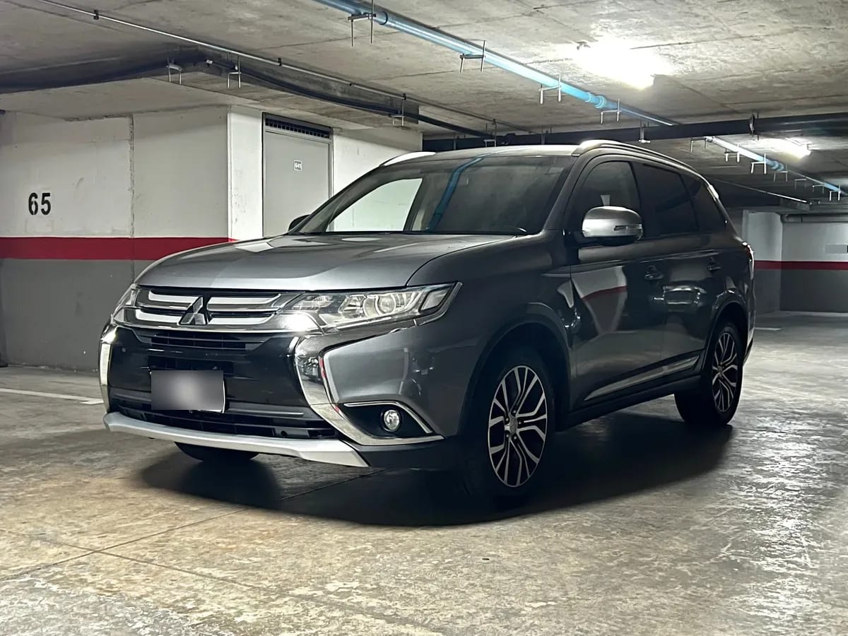 Mitsubishi Outlander 2.0 Phev At 4x4 Hibrido año 2019