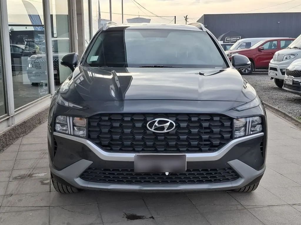 Hyundai Santa Fe 2.5 At año 2023