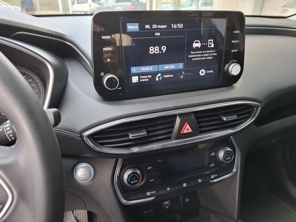 Hyundai Santa Fe 2.5 At año 2023