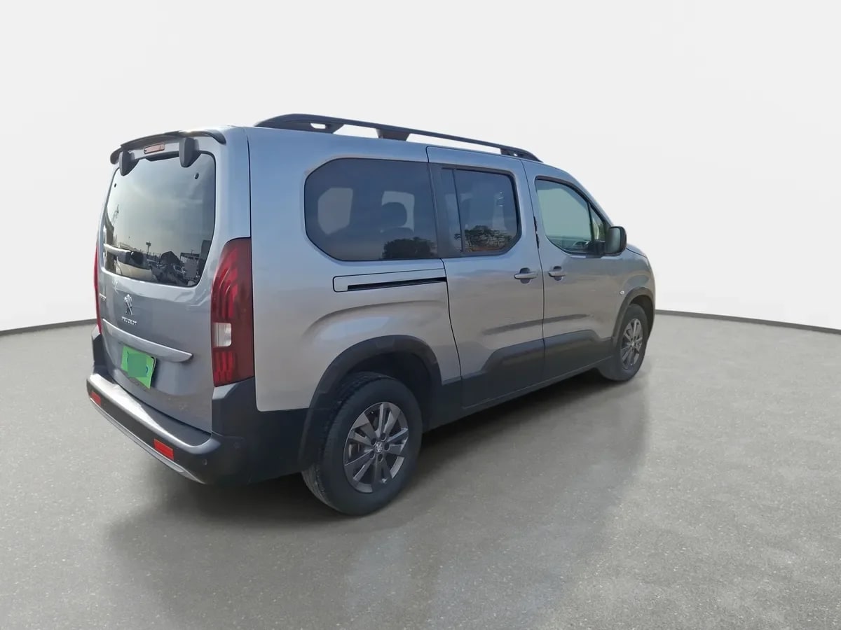 Peugeot Rifter 1.5 Allure Bluehdi Diesel 130hp Eat8 5p año 2023