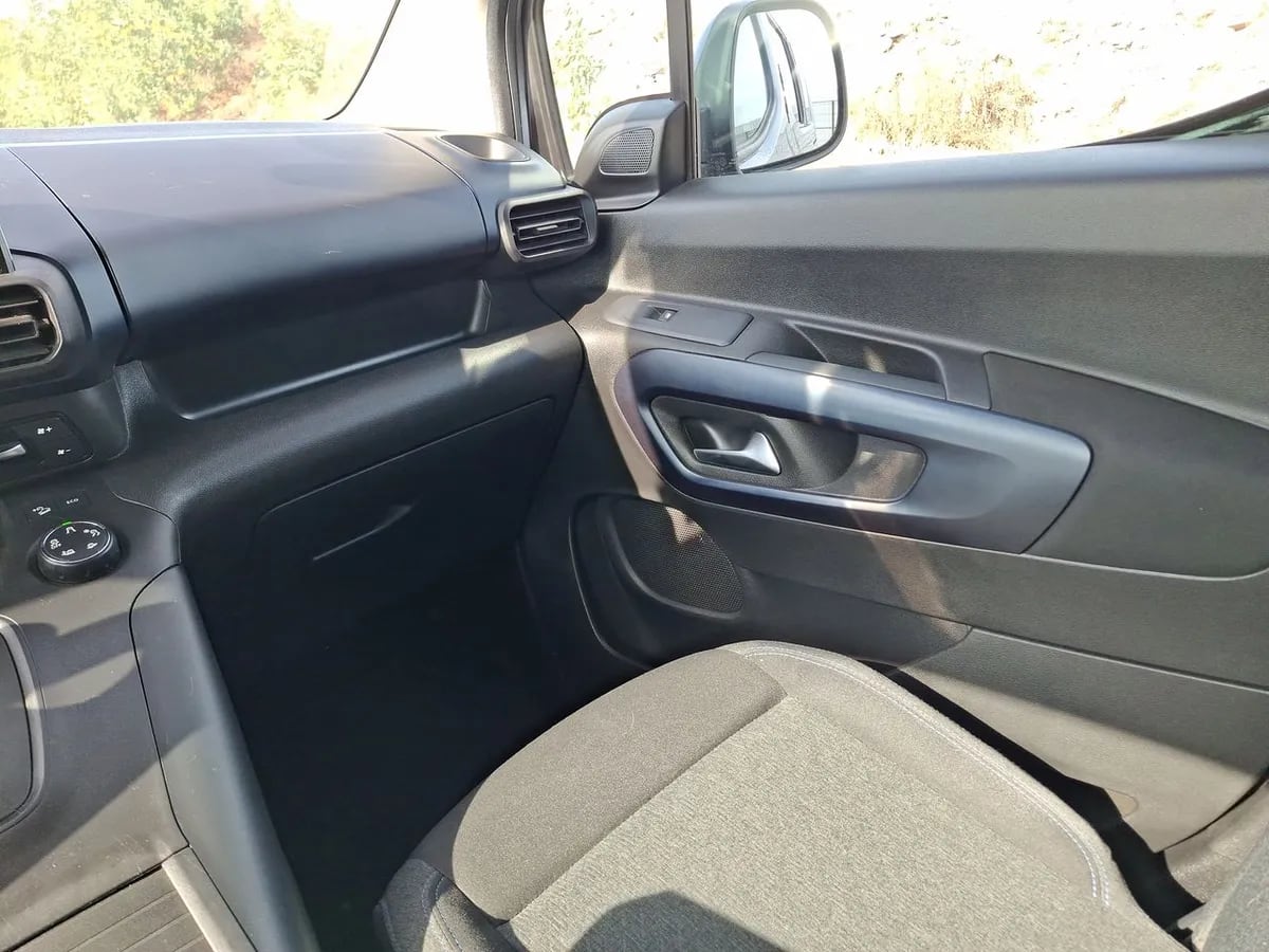 Peugeot Rifter 1.5 Allure Bluehdi Diesel 130hp Eat8 5p año 2023